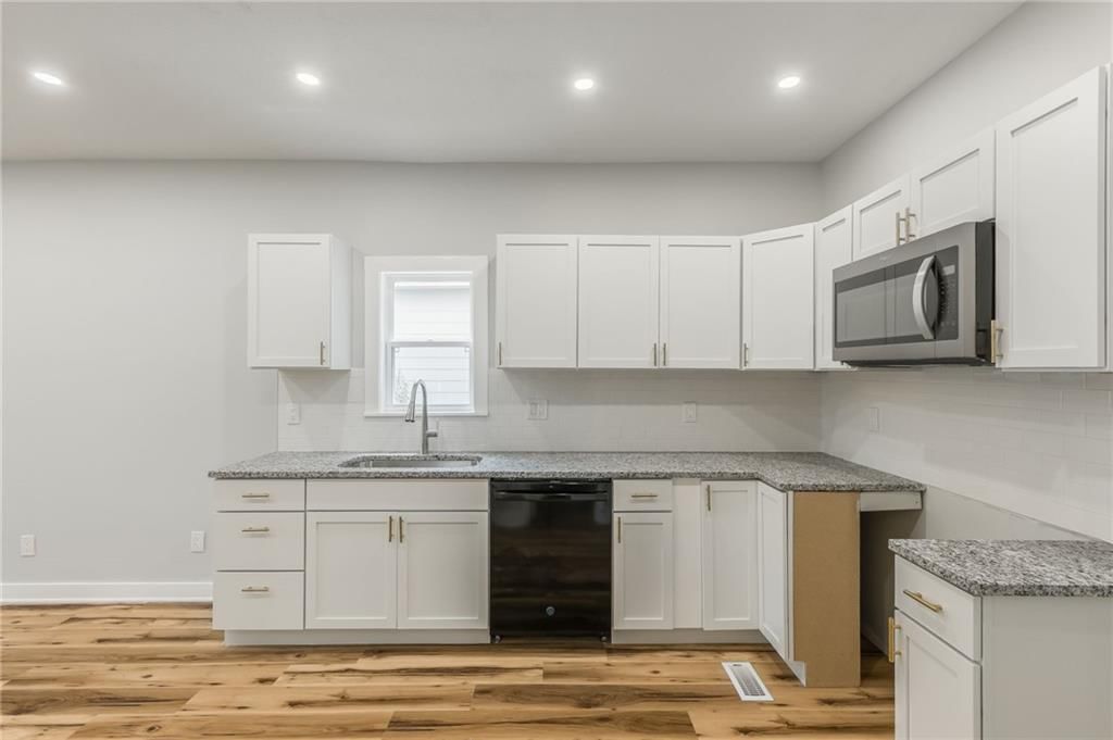 410 Kensington Avenue — photo 9