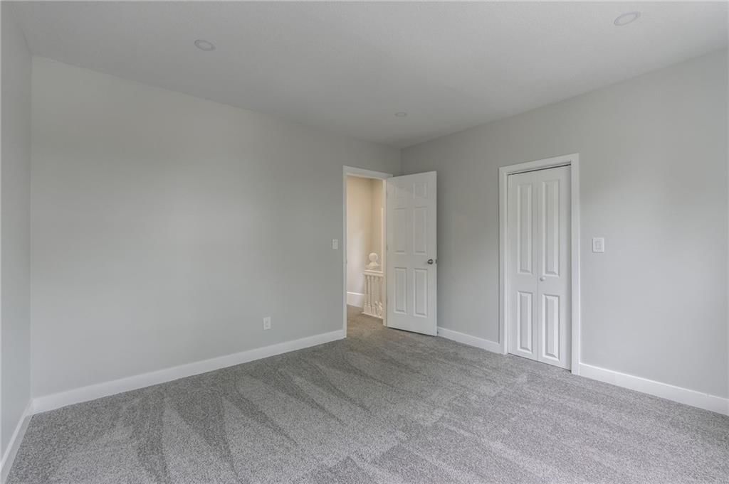 410 Kensington Avenue — photo 15