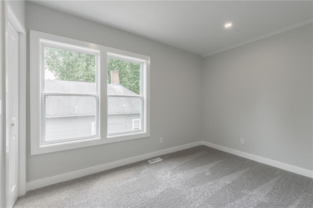 410 Kensington Avenue — photo 16