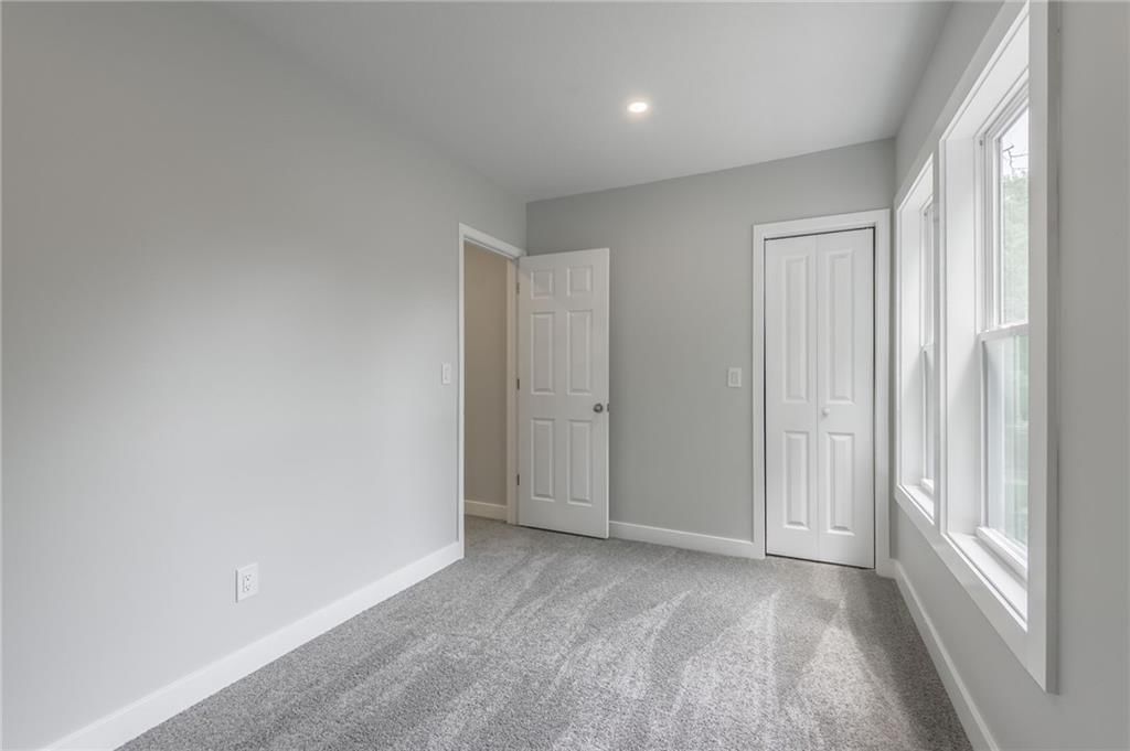 410 Kensington Avenue — photo 17