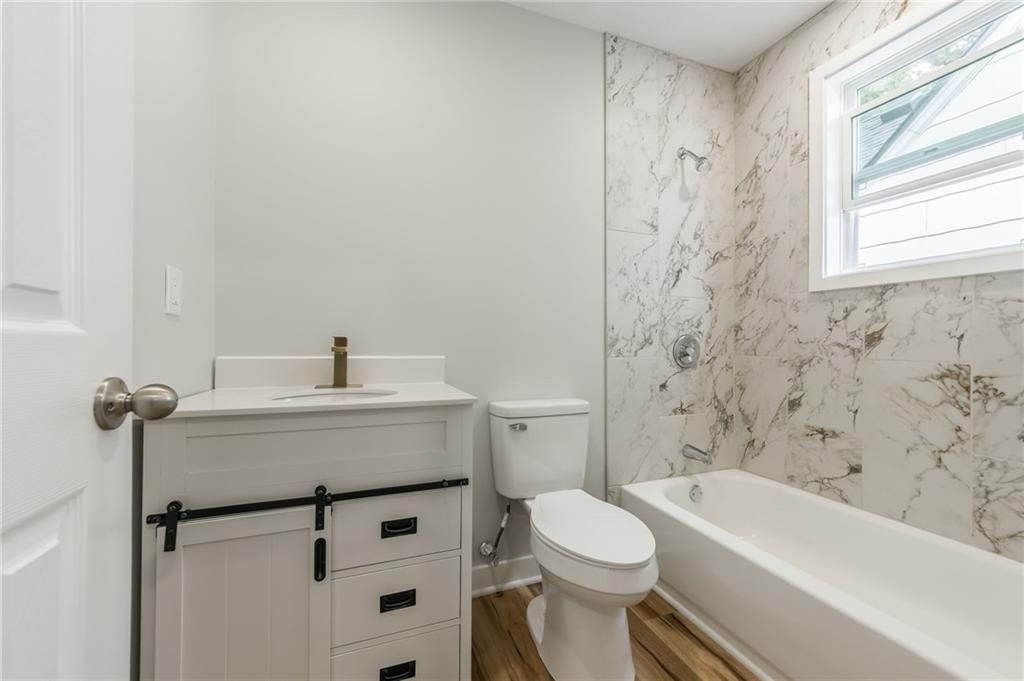 410 Kensington Avenue — photo 18