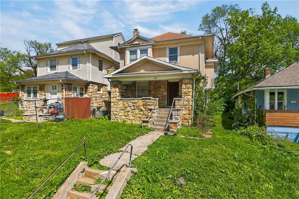 4423 FLORA Avenue — photo 2