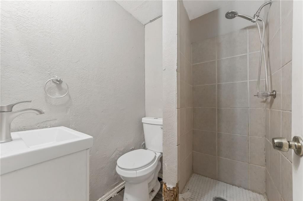 4423 FLORA Avenue — photo 13