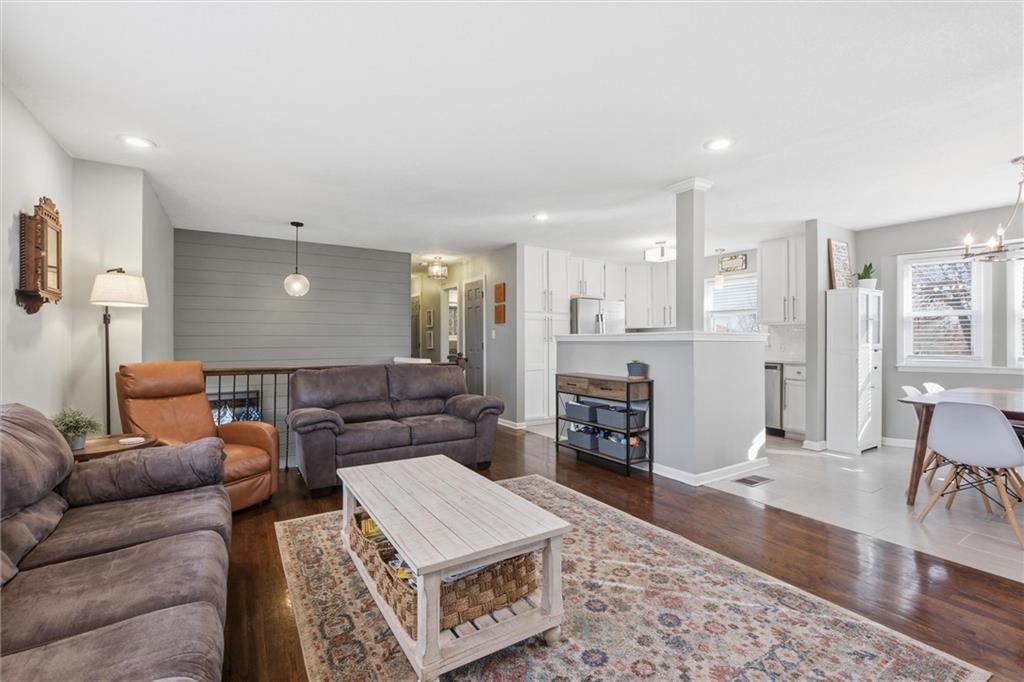521 E Mulberry Street — photo 7