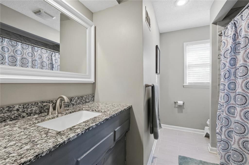 521 E Mulberry Street — photo 15