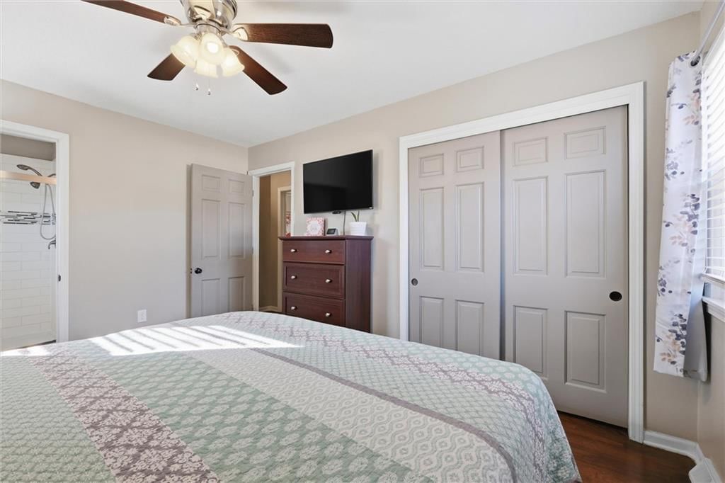 521 E Mulberry Street — photo 17