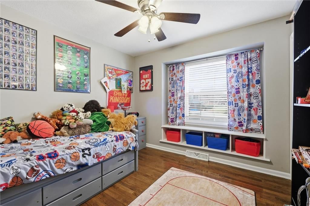 521 E Mulberry Street — photo 20