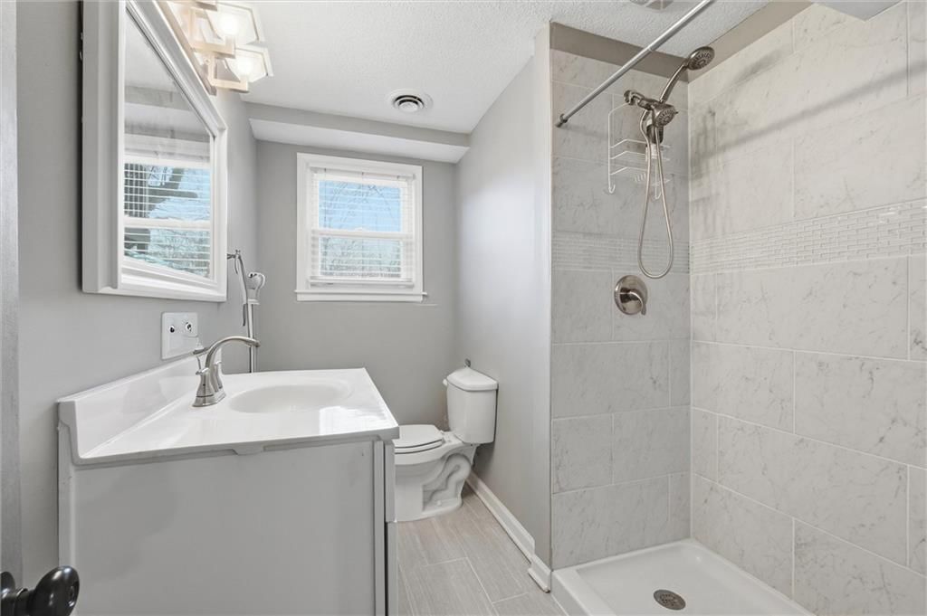 521 E Mulberry Street — photo 25