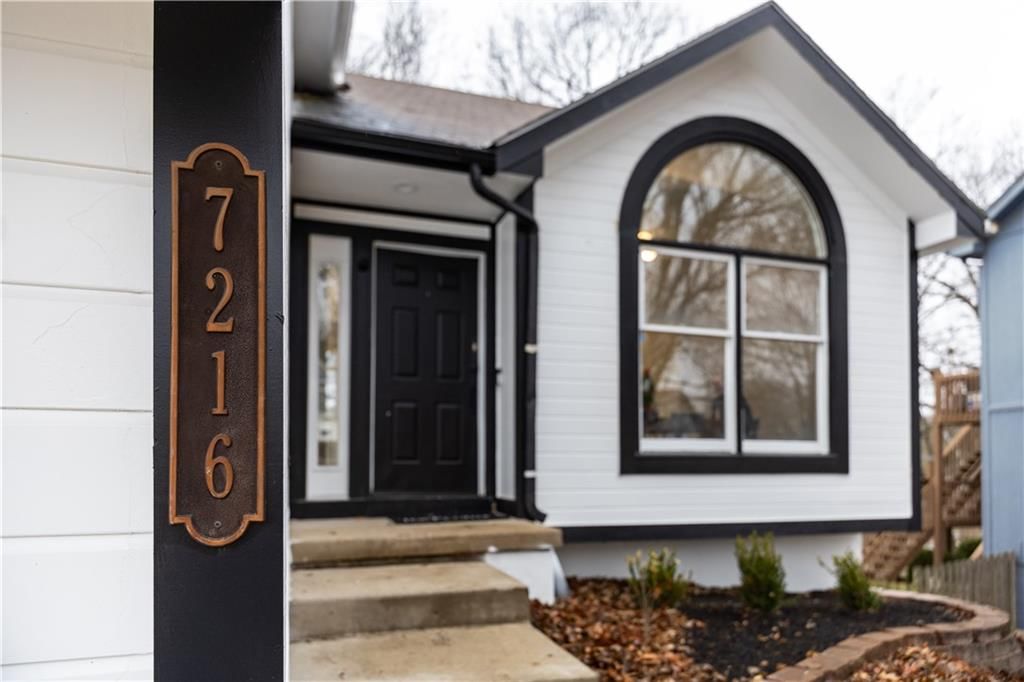 7216 N Hickory Street, Kansas City, MO