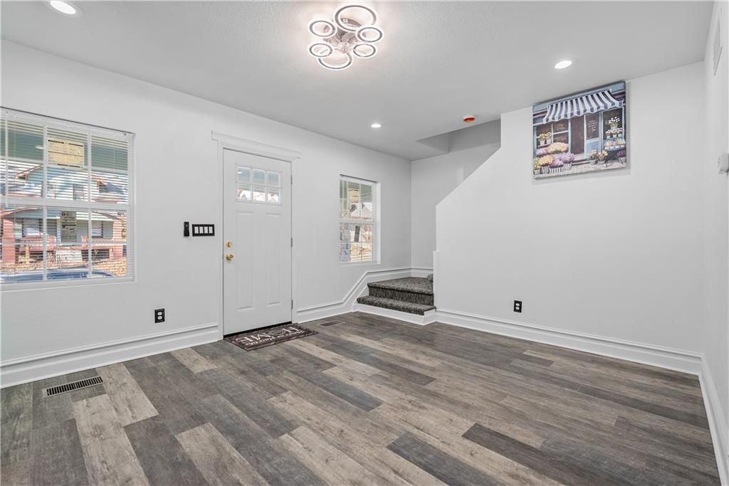 3025 Walrond Avenue — photo 11