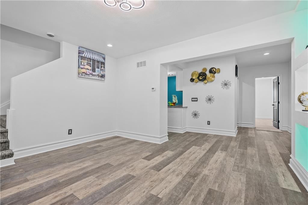 3025 Walrond Avenue — photo 14