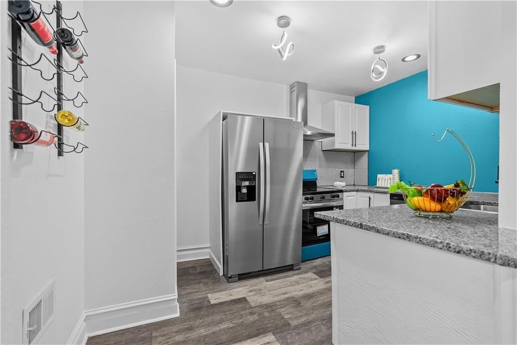3025 Walrond Avenue — photo 15