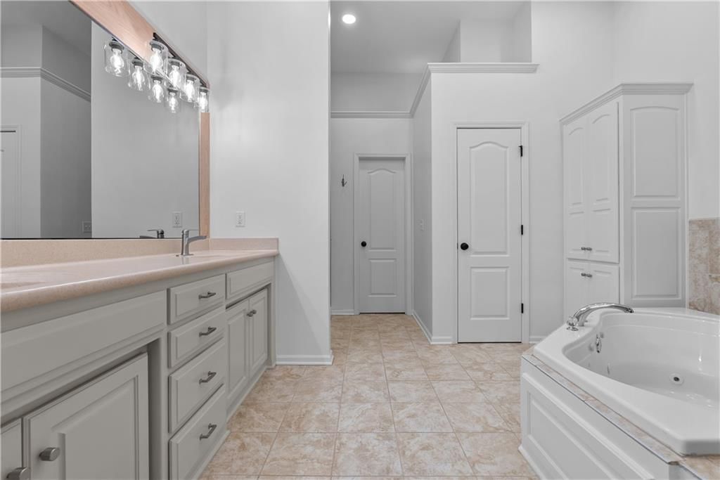 1409 SE Woodbine Drive — photo 29