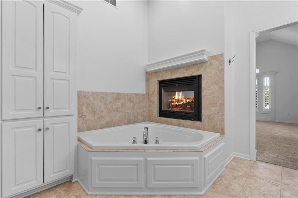 1409 SE Woodbine Drive — photo 32