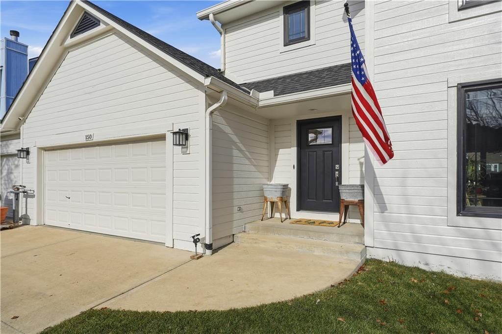 150 W Lanesfield Street — photo 2