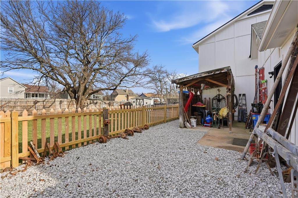 150 W Lanesfield Street — photo 24