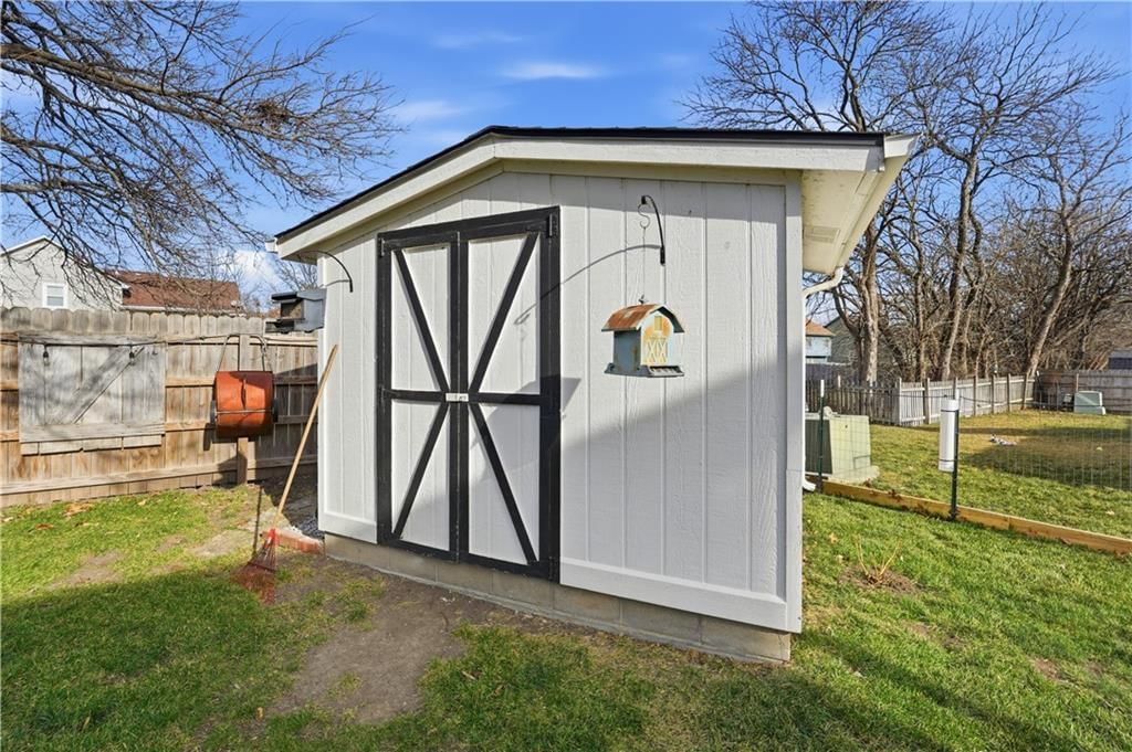 150 W Lanesfield Street — photo 29