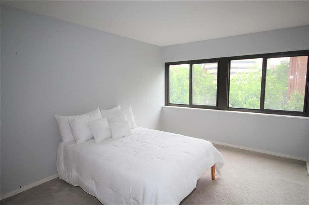 803 W 48th #302 Street — photo 9