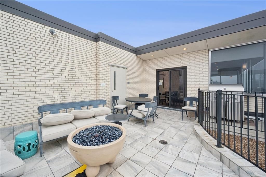 803 W 48th #302 Street — photo 15