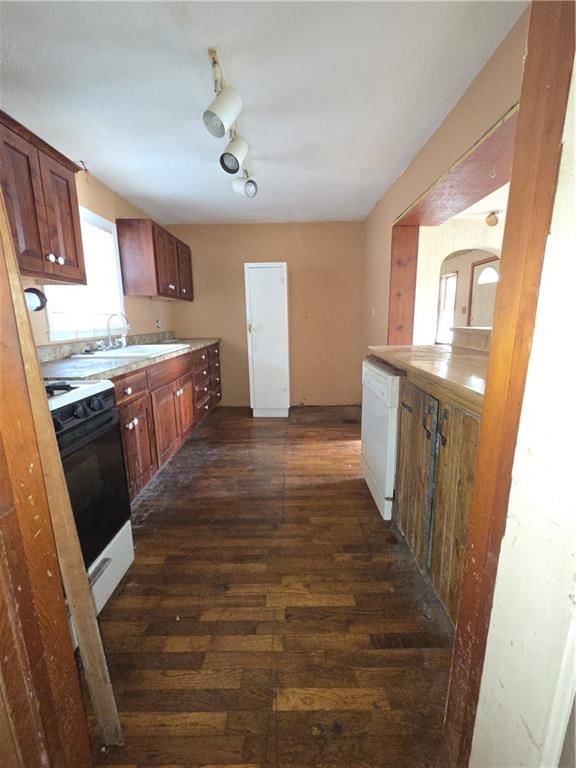 400 Parker Avenue — photo 4