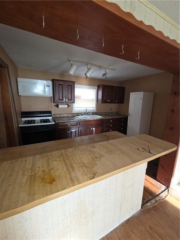 400 Parker Avenue — photo 6