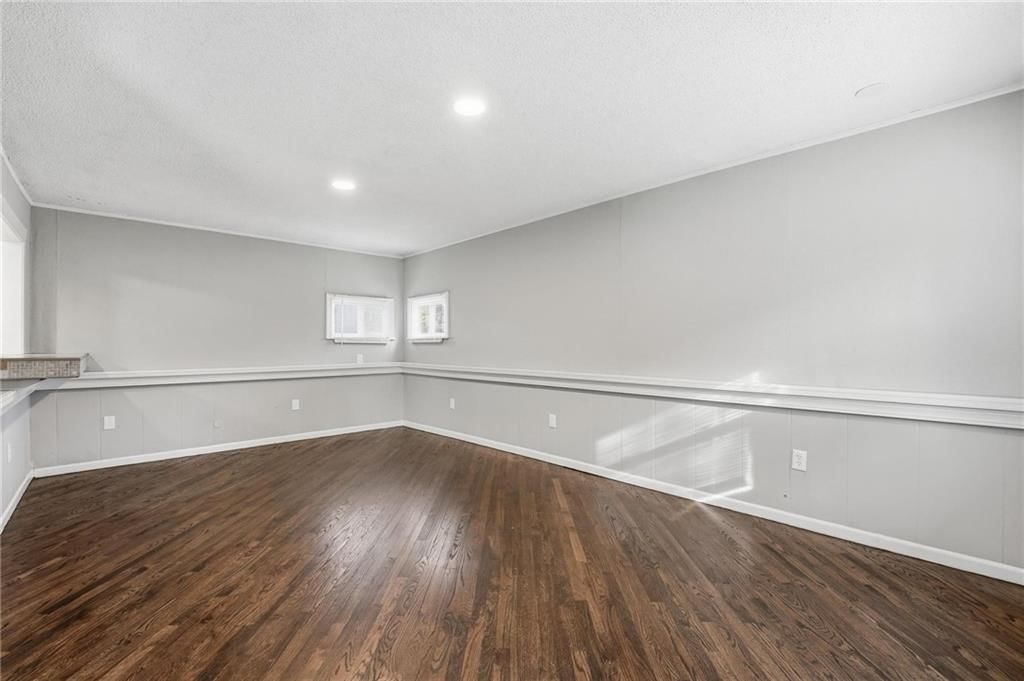 9701 Belmont Avenue — photo 14
