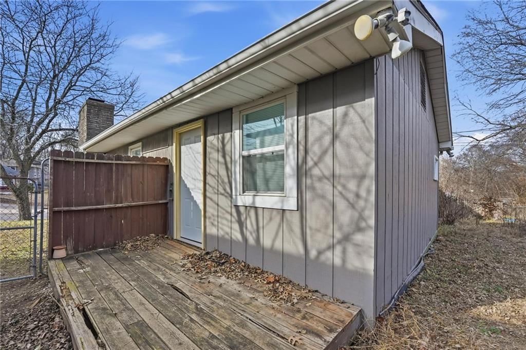 9701 Belmont Avenue — photo 29