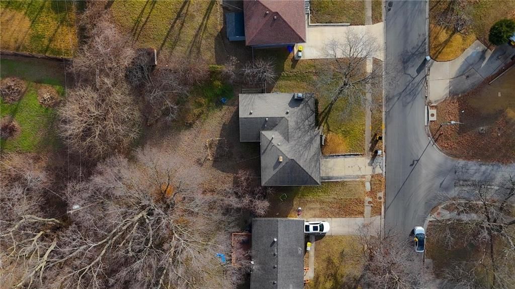 9701 Belmont Avenue — photo 38
