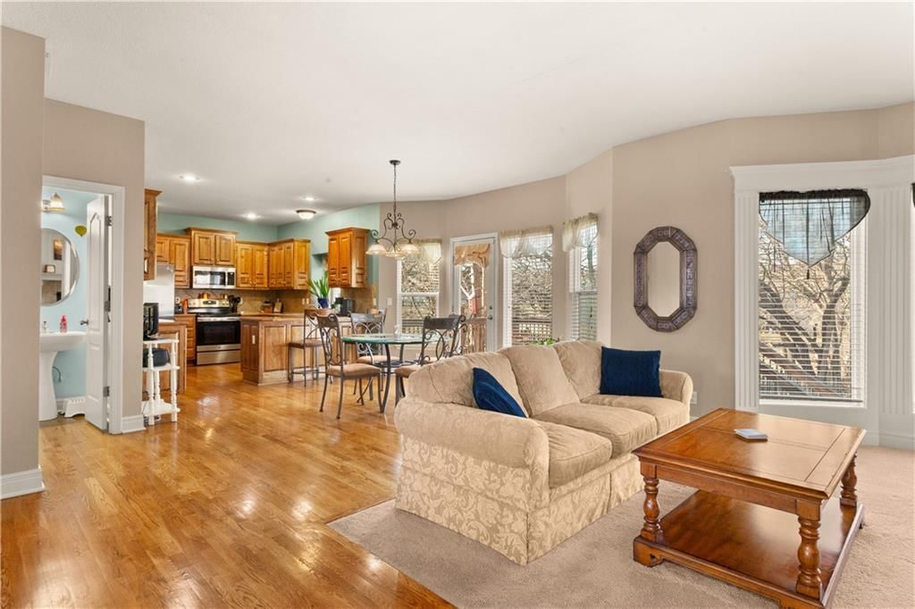 1404 NE Whitestone Drive — photo 12