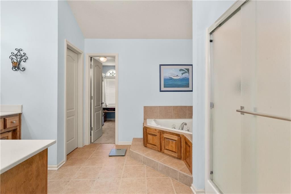 1404 NE Whitestone Drive — photo 31