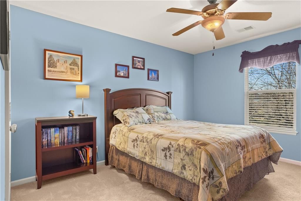 1404 NE Whitestone Drive — photo 35