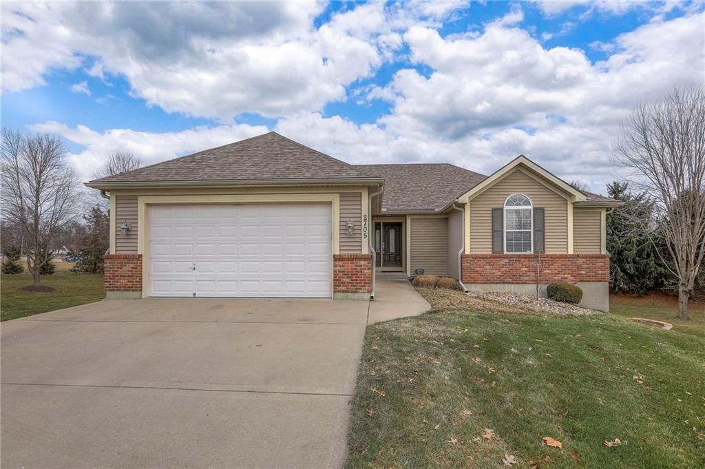 2705 S Breckenridge Drive, Independence, MO