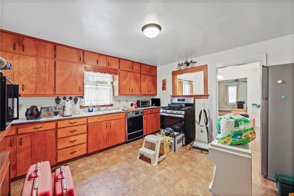 2320 S Northern Boulevard — photo 14