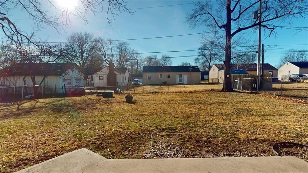 11221 W 69th Street — photo 22