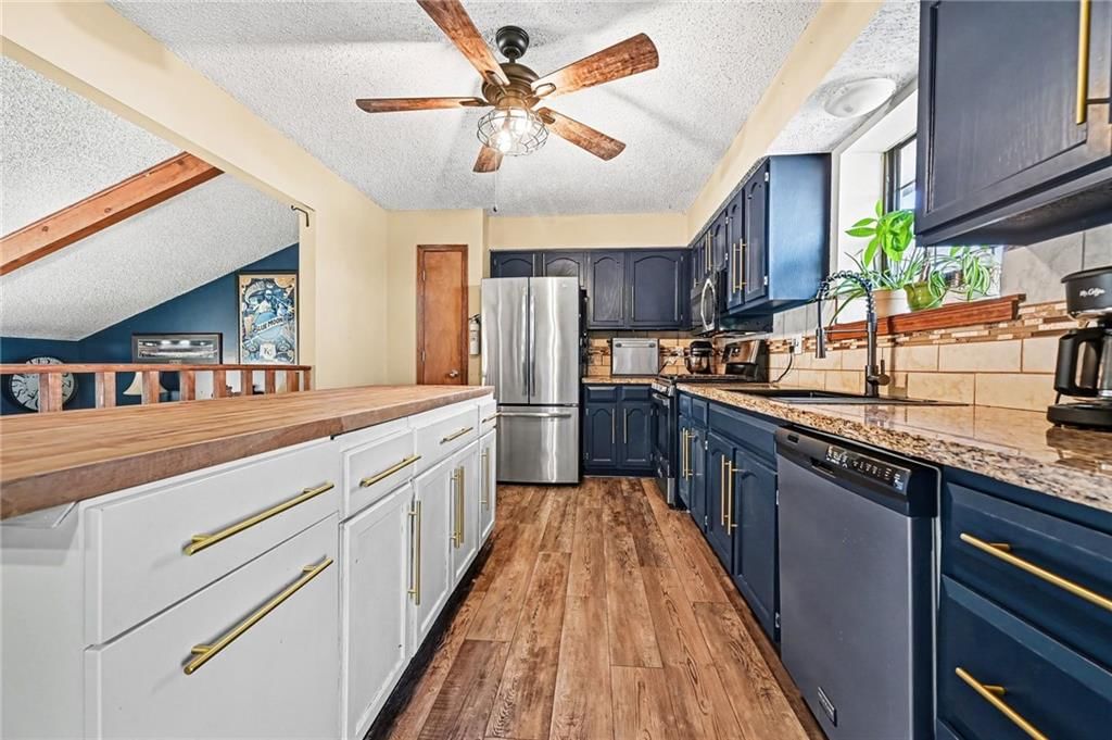 15512 W 151st Terrace — photo 4