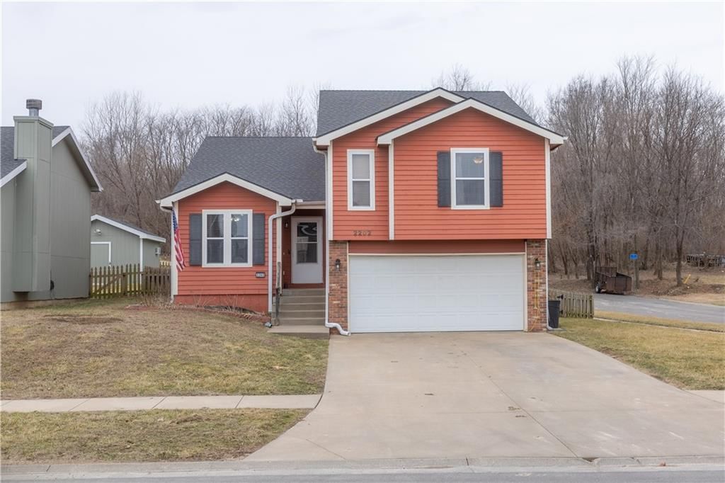 2202 Meadow Trail — photo 3