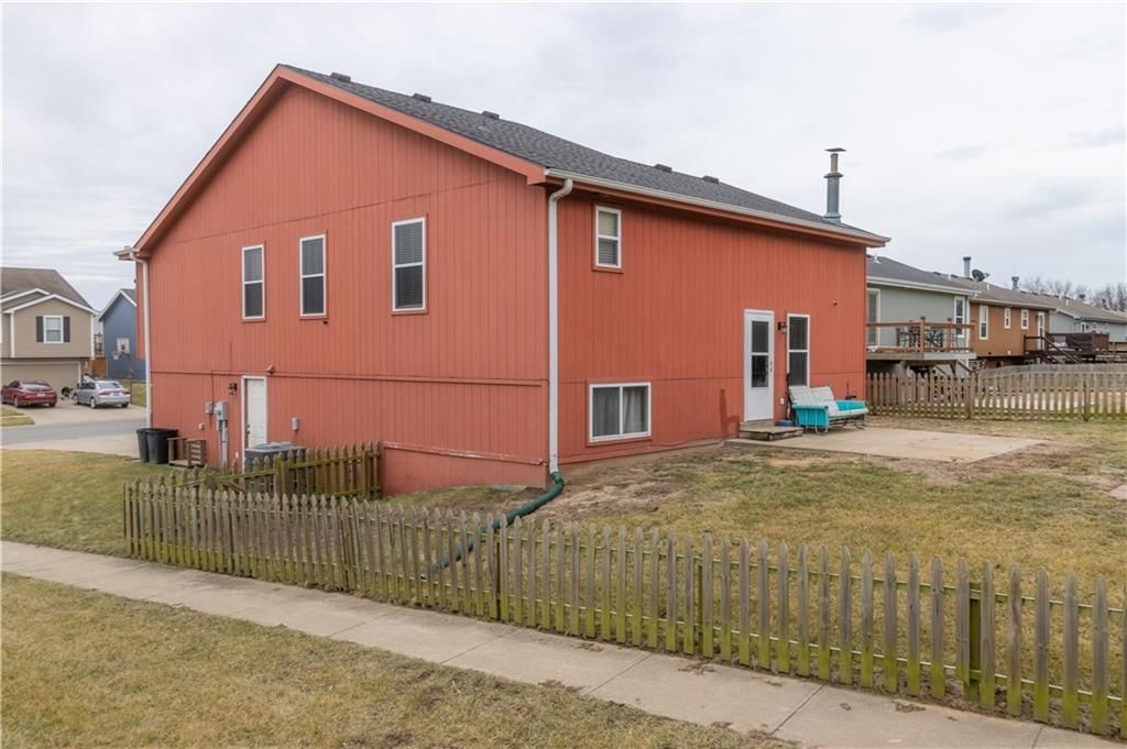 2202 Meadow Trail — photo 7