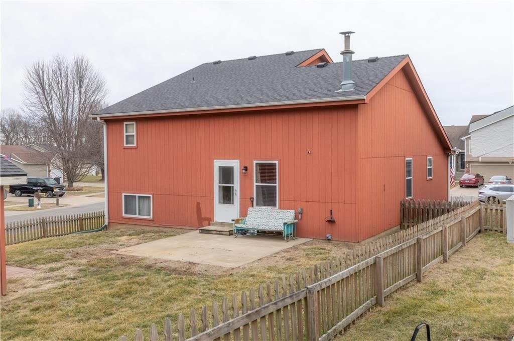 2202 Meadow Trail — photo 8