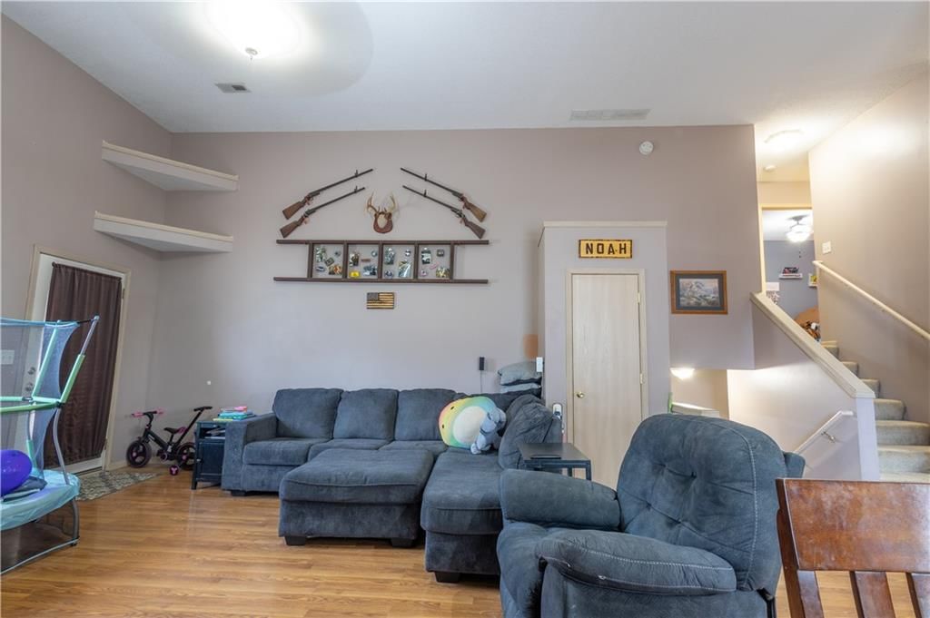 2202 Meadow Trail — photo 16