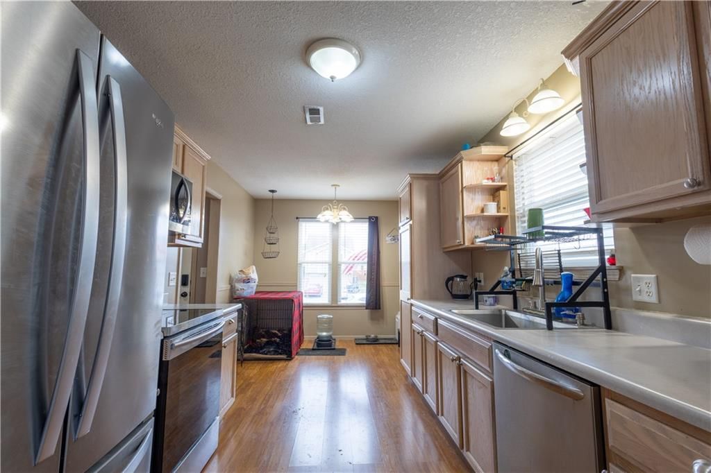 2202 Meadow Trail — photo 35