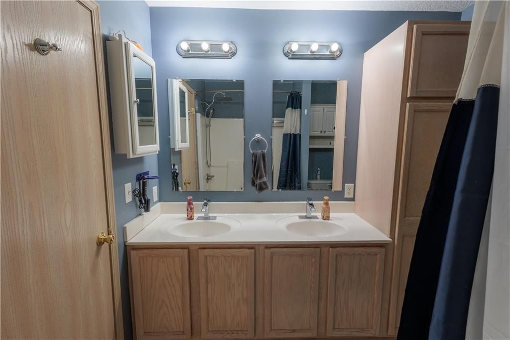 2202 Meadow Trail — photo 52
