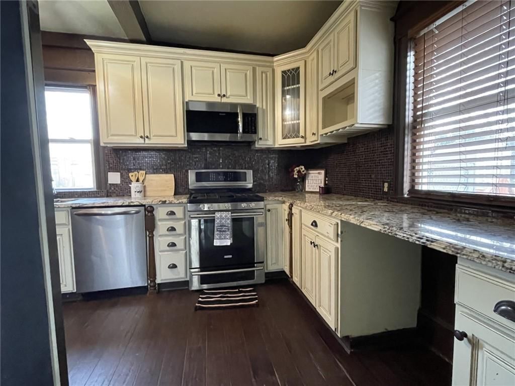2803 Harrison Street — photo 9
