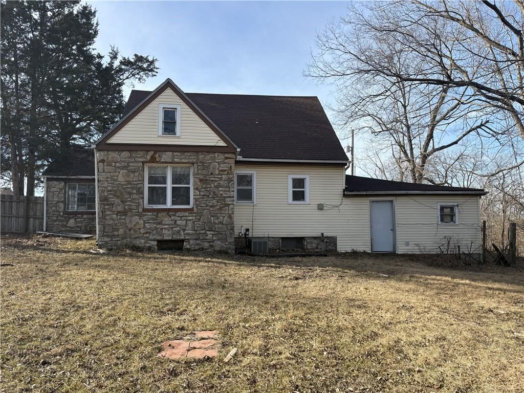1315 Kiger Road — photo 2