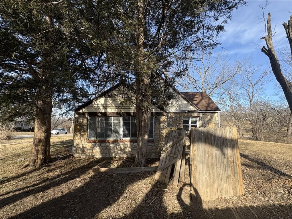 1315 Kiger Road — photo 3