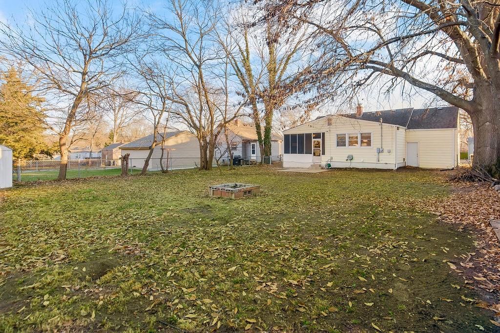 602 W 86th Terrace — photo 31