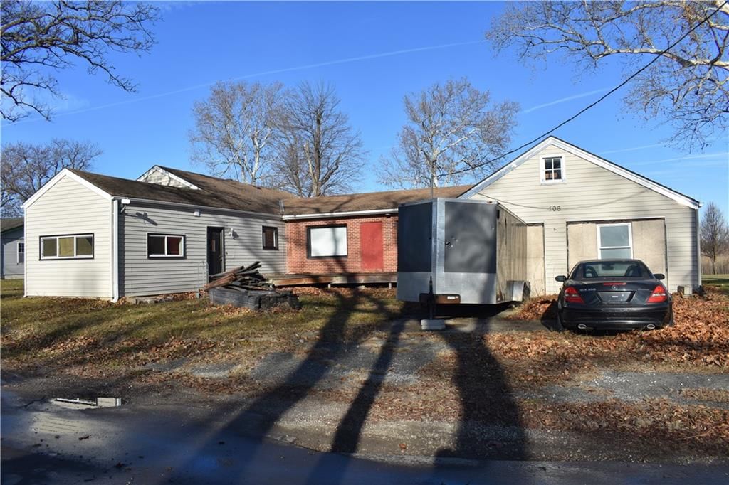 708 Lakeshore Drive — photo 1