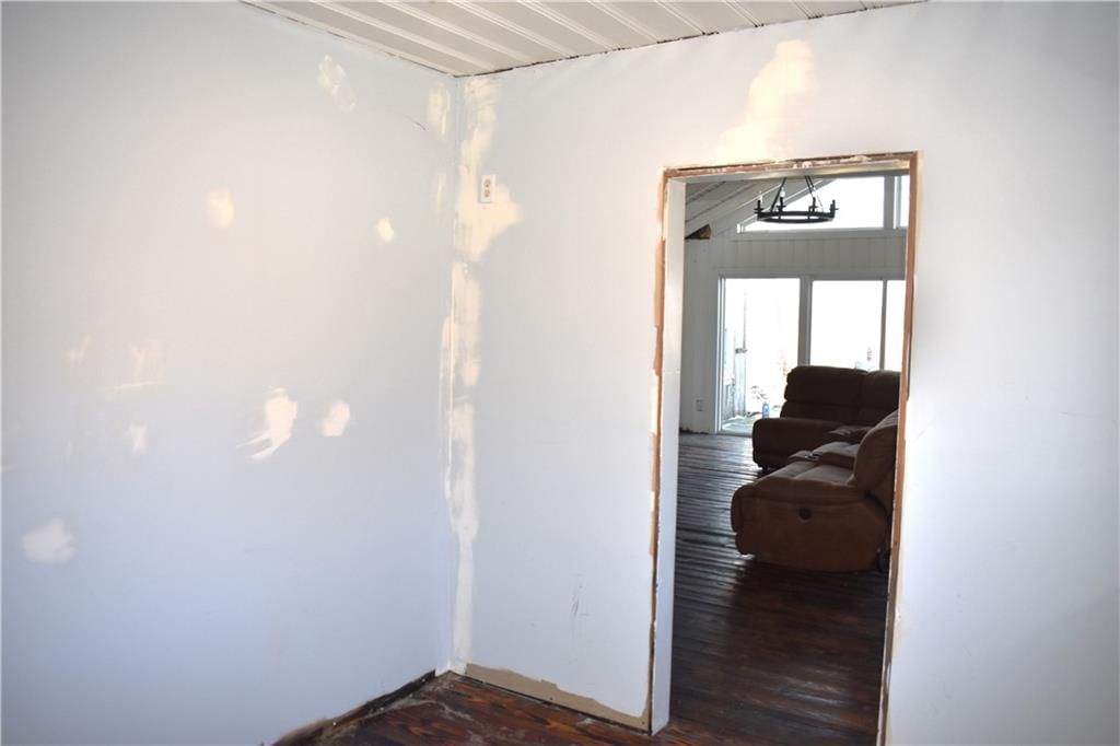 708 Lakeshore Drive — photo 5