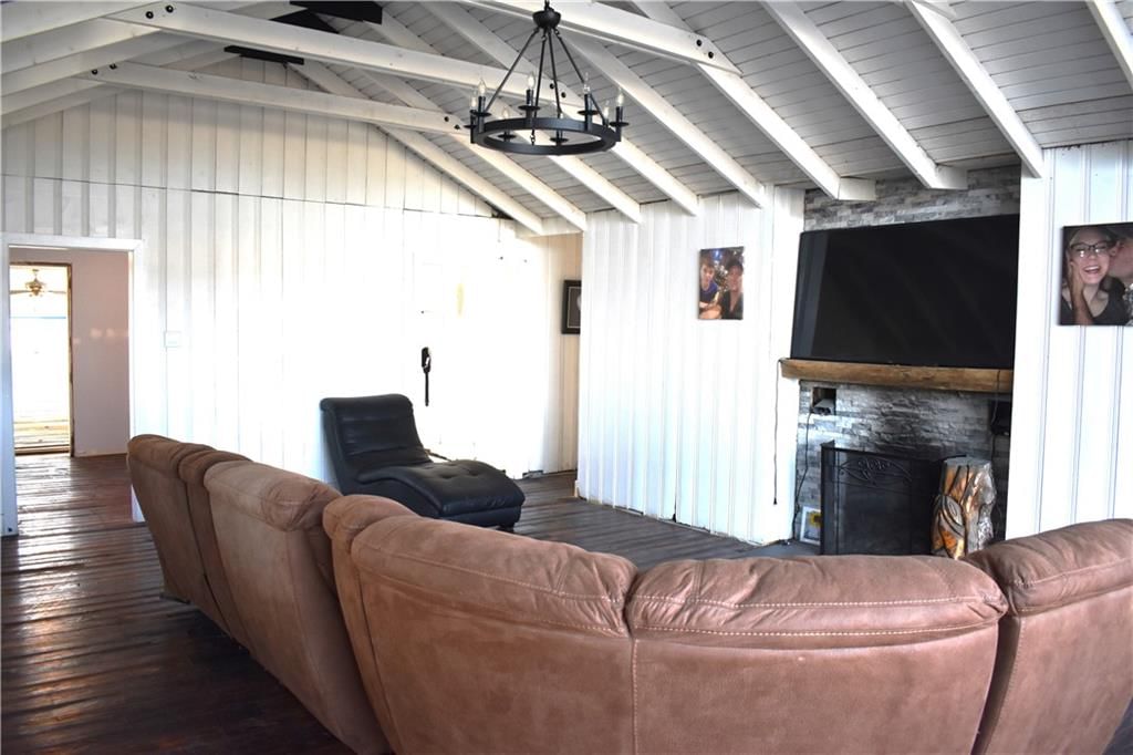 708 Lakeshore Drive — photo 9