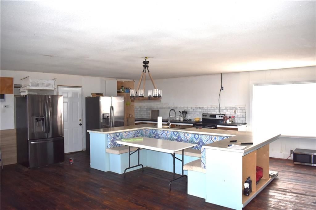 708 Lakeshore Drive — photo 12