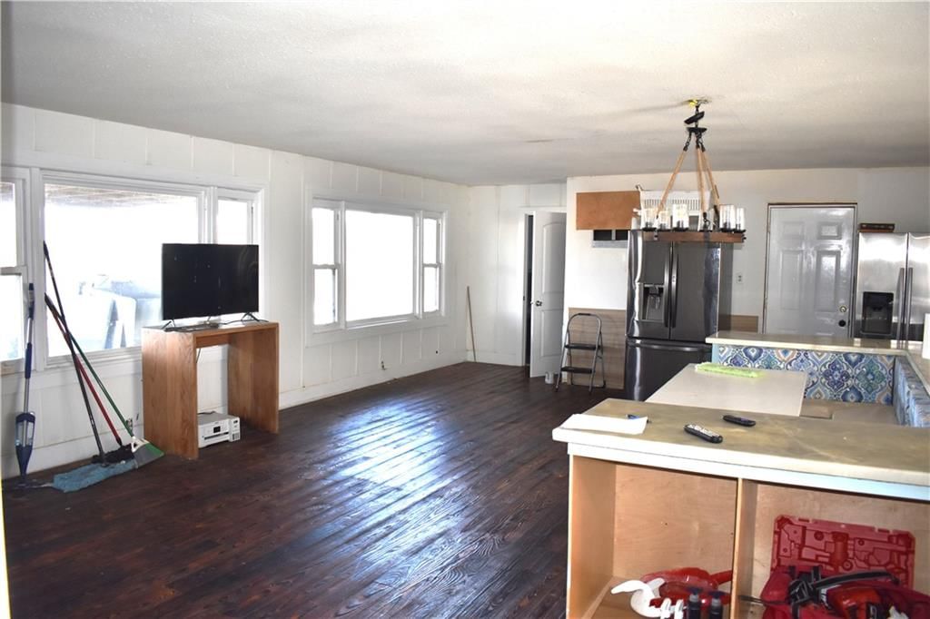 708 Lakeshore Drive — photo 13